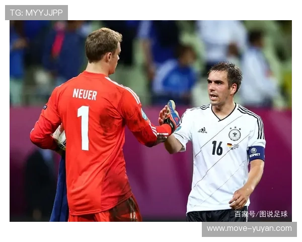 足球球星百科全书免费下载与精彩球员生涯详细解析